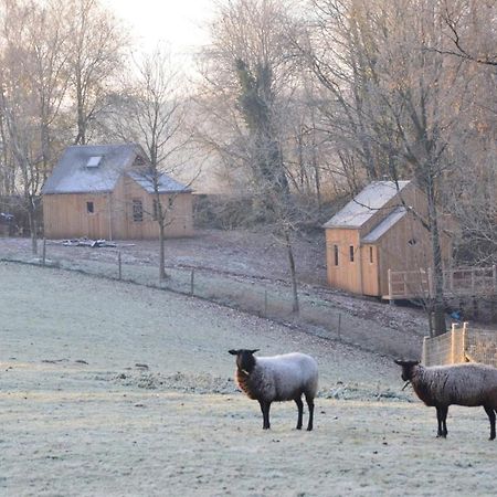 Отель Les Cabanes Des Pierreux Gesves Экстерьер фото